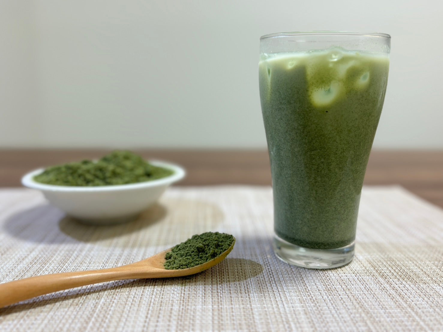 【パッケージなし】深吉野よもぎ微粉末_(1kg)_栽培期間中農薬不使用・有機質肥料栽培